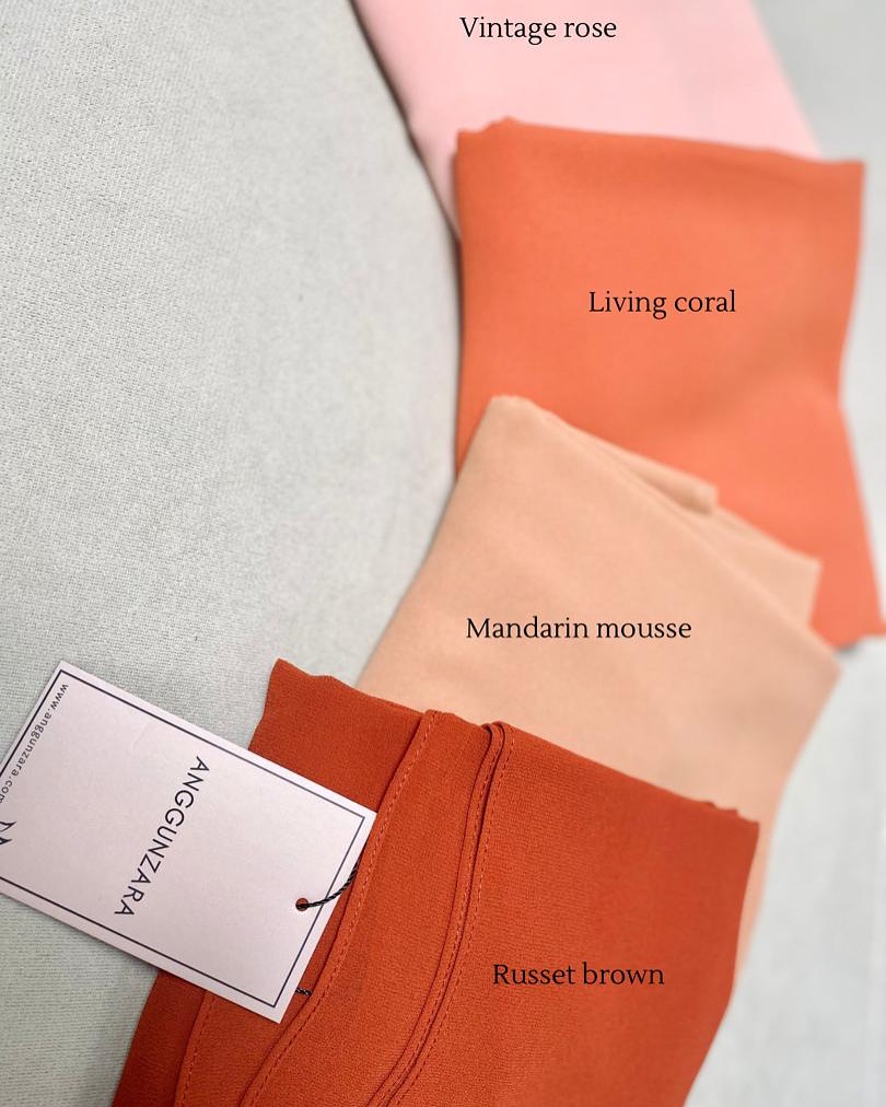 ANGGUNZARA’s Signature - Premium Kate.
It gives you plenty of freedom to style it however way you want to ˖ ࣪⊹𐙚
𐙚 Unique custom shape - Oval & Curved Edge
𐙚 Beautiful drapes
𐙚 Flowy
𐙚 Easy to style
𐙚 Neat babyseam finishing
𐙚 More coverage
𐙚 Minimal ironing
Material: High Quality Georgette Chiffon
Measurement: 2m x 0.7m
ꨄ︎COMBO 3 for RM100. Voucher code: COMBOPK ꨄ︎
Purchase Thru:
✨Website: https://www.anggunzara.com/product-category/premium-kate/
✨Shopee : https://shopee.com.my/anggunzara.os
✨Whatsapp: wasap.my/60104595525
✨Official Agents : @miminadiya