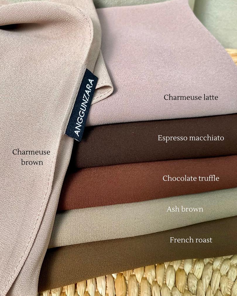 ANGGUNZARA’s Signature - Premium Kate.
It gives you plenty of freedom to style it however way you want to ˖ ࣪⊹𐙚
𐙚 Unique custom shape - Oval & Curved Edge
𐙚 Beautiful drapes
𐙚 Flowy
𐙚 Easy to style
𐙚 Neat babyseam finishing
𐙚 More coverage
𐙚 Minimal ironing
Material: High Quality Georgette Chiffon
Measurement: 2m x 0.7m
ꨄ︎COMBO 3 for RM100. Voucher code: COMBOPK ꨄ︎
Purchase Thru:
✨Website: https://www.anggunzara.com/product-category/premium-kate/
✨Shopee : https://shopee.com.my/anggunzara.os
✨Whatsapp: wasap.my/60104595525
✨Official Agents : @miminadiya